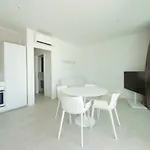 Apartment Palms *