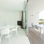 Apartment Palms