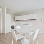 Apartment Palms *